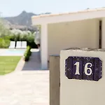 Angelina Con Piscina E Giardino Privato A Pochi Passi Dalla Di Campus Villa *