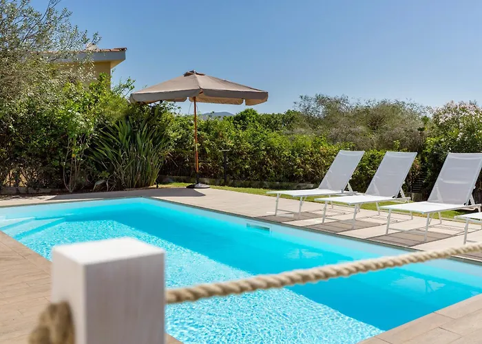 Angelina Con Piscina E Giardino Privato A Pochi Passi Dalla Di Campus * Villasimius